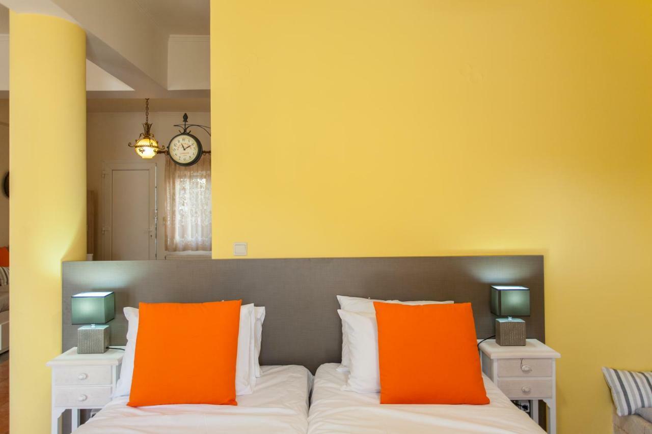 Evelia Apartment Galatás Buitenkant foto