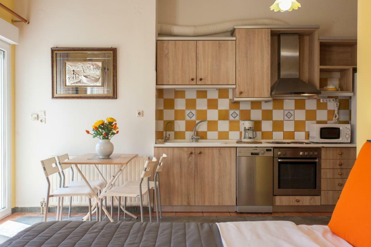 Evelia Apartment Galatás Buitenkant foto
